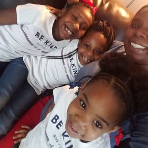 Meet your Posher, Joy